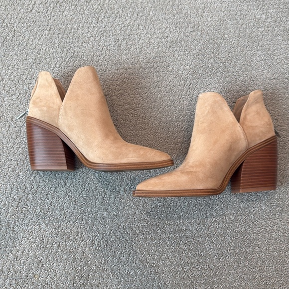 Vince Camuto Gigietta suede booties - Picture 6 of 7